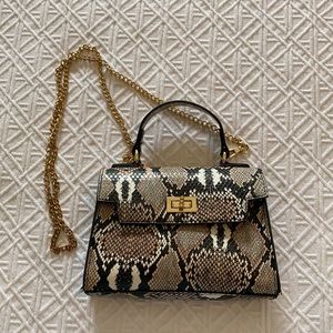 Faux Snakeskin Handbag 👜